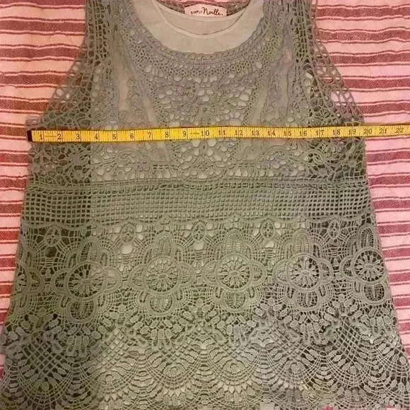 Simply Noelle Crochet Tank - Picture 3 of 9